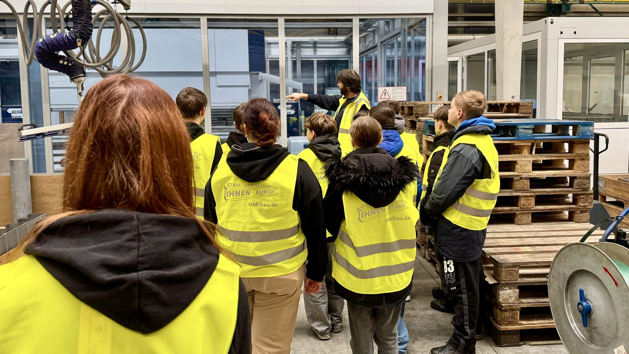 Besuch bei Stahlbau Ihnen in Aurich: Ein spannender Tag für unsere Profilklassen Technik